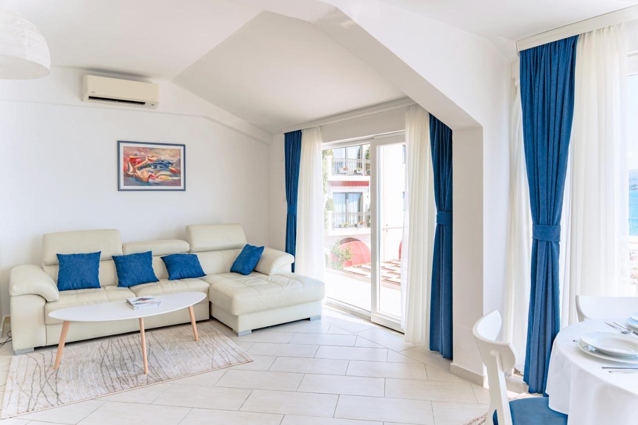Seafront Apartments 蒂瓦特 外观 照片